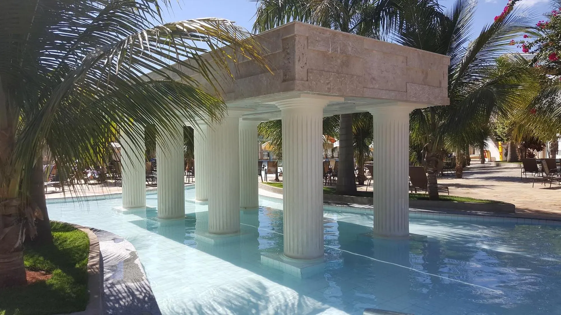 Lacqua Diroma Park - Piscinas Termais 24 Horas - Central De Reservas Caldas Novas 5*,